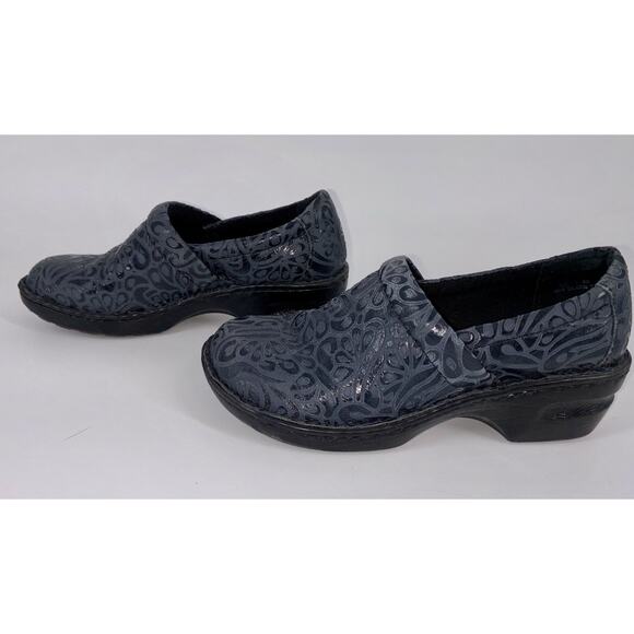 BOC Born Concept Women's Peggy Shoes Navy 8.5 Embossed Paisley Slip-On Clogs EUC - Picture 4 of 13